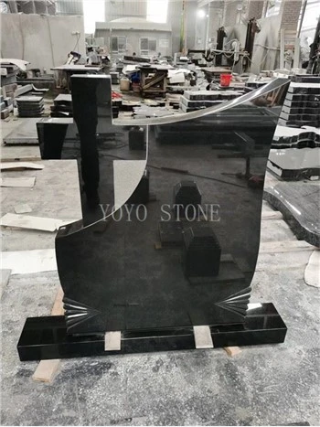Lapide del monumento al granito nero